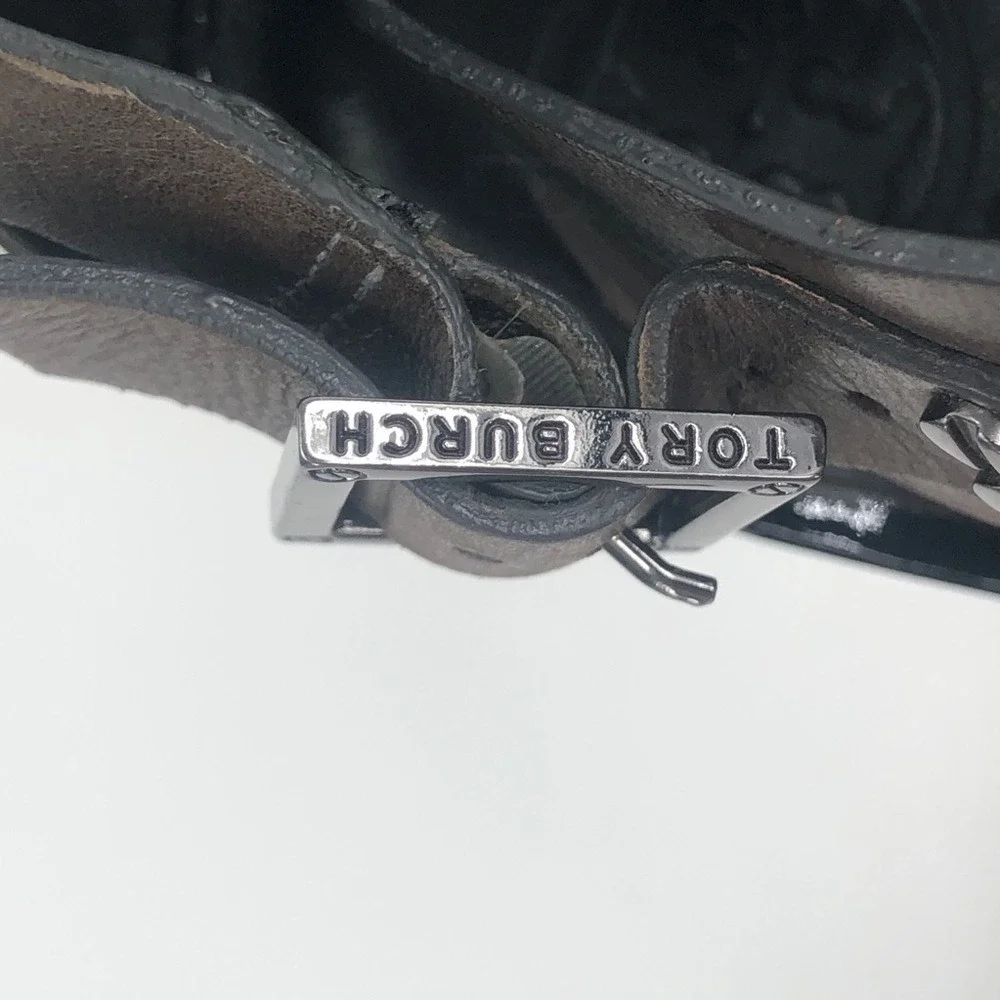 Tory Burch black and silver strap he'll size‎ 9.5M